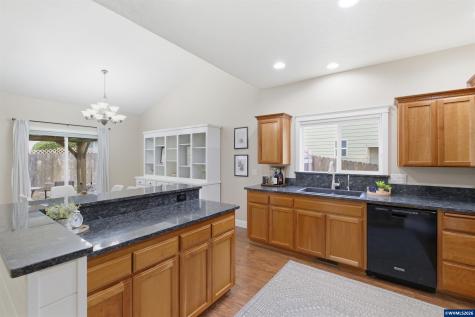 338 NW Foxglove Street Dallas OR 97338