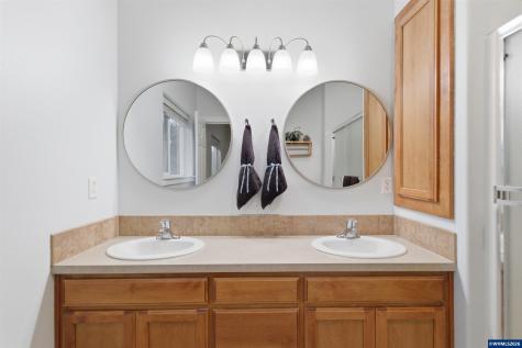 338 NW Foxglove Street Dallas OR 97338