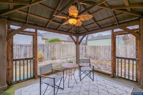 338 NW Foxglove Street Dallas OR 97338