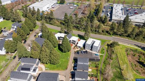 2042 Village Center Drive SE Salem OR 97302