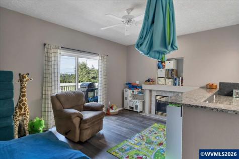 2105 Deerwind Avenue NW Salem OR 97304