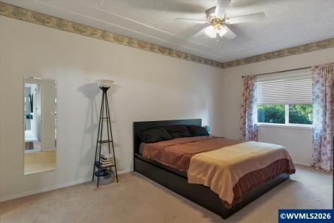 2105 Deerwind Avenue NW Salem OR 97304