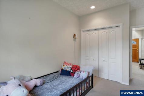 2105 Deerwind Avenue NW Salem OR 97304