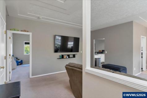 2105 Deerwind Avenue NW Salem OR 97304
