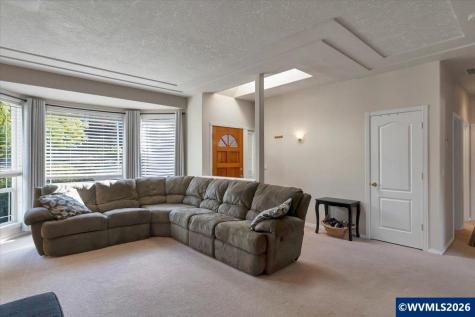 2105 Deerwind Avenue NW Salem OR 97304