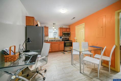 145 Ecols Street N Monmouth OR 97361