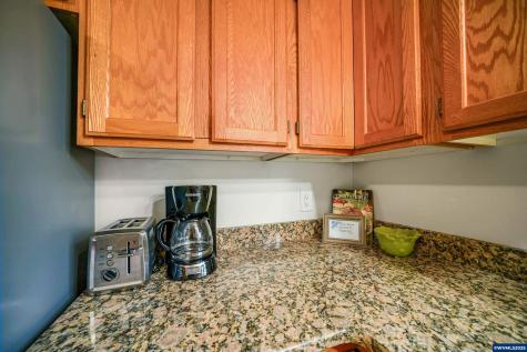 145 Ecols Street N Monmouth OR 97361