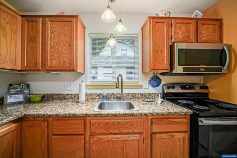 145 Ecols Street N Monmouth OR 97361