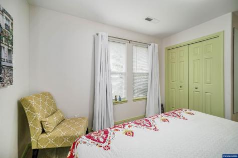 145 Ecols Street N Monmouth OR 97361