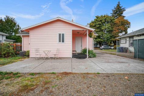 145 Ecols Street N Monmouth OR 97361