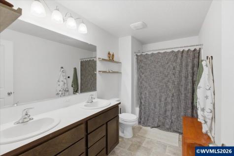 1423 SE Snowberry Avenue Dallas OR 97338