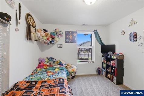 1423 SE Snowberry Avenue Dallas OR 97338