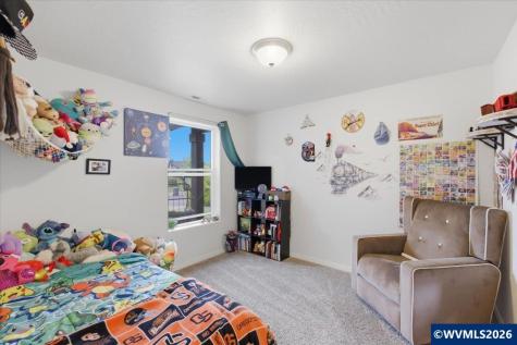 1423 SE Snowberry Avenue Dallas OR 97338