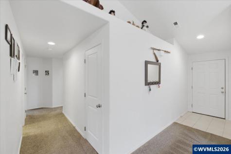 1423 SE Snowberry Avenue Dallas OR 97338