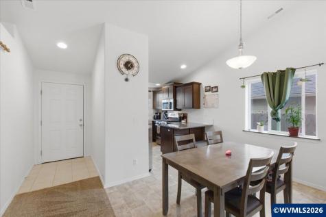 1423 SE Snowberry Avenue Dallas OR 97338