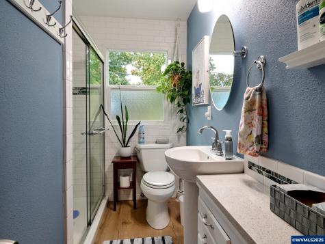 2075 Laurel Avenue NE Salem OR 97301