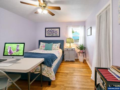 2075 Laurel Avenue NE Salem OR 97301