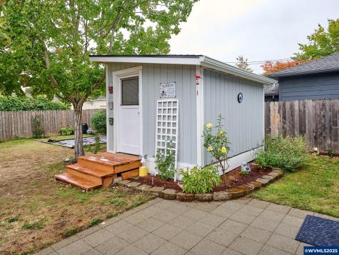 2075 Laurel Avenue NE Salem OR 97301