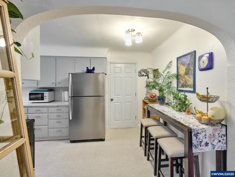 2075 Laurel Avenue NE Salem OR 97301