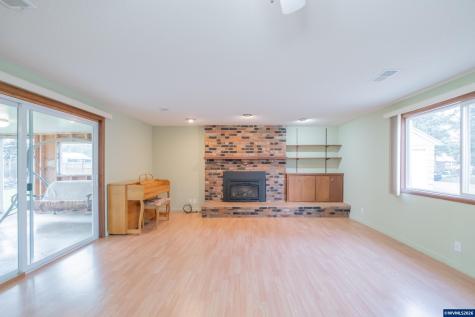 1110 Cascade Drive Lebanon OR 97355