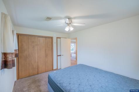 1110 Cascade Drive Lebanon OR 97355