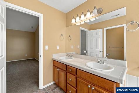 928 Feather Sky Street NW Salem OR 97304