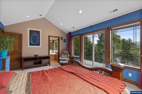 1280 NE Regatta Street Lincoln City OR 97367