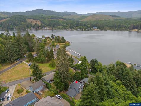 1280 NE Regatta Street Lincoln City OR 97367
