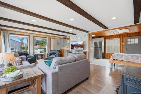 6420 Ferry Street Pacific City OR 97135