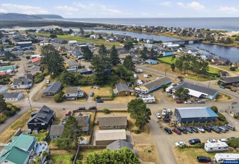 6420 Ferry Street Pacific City OR 97135
