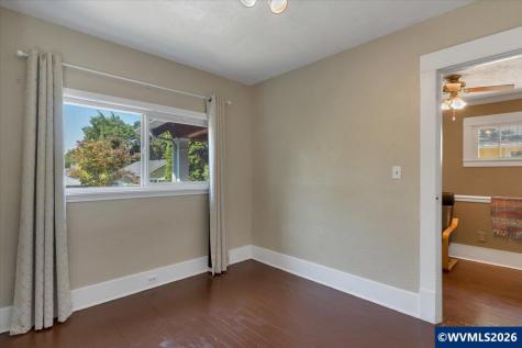 880 Thompson Avenue NE Salem OR 97301