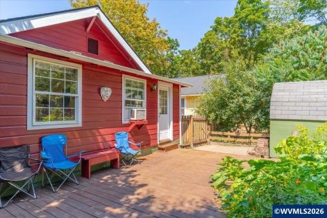 880 Thompson Avenue NE Salem OR 97301