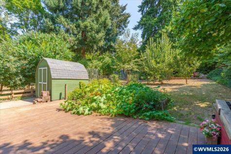 880 Thompson Avenue NE Salem OR 97301