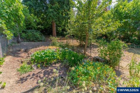 880 Thompson Avenue NE Salem OR 97301