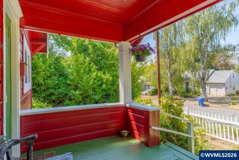 880 Thompson Avenue NE Salem OR 97301