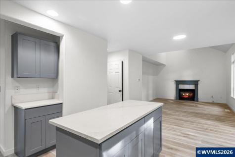 1196 Coventry Court NW Salem OR 97304