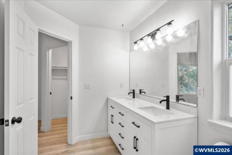 1196 Coventry Court NW Salem OR 97304