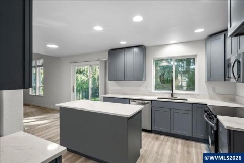 1196 Coventry Court NW Salem OR 97304