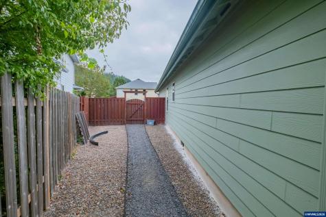 2390 Kokanee Way Lebanon OR 97355