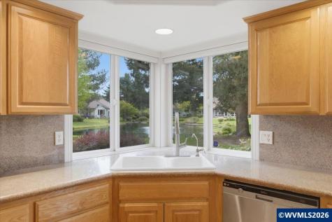 702 Castle Pines Drive N Keizer OR 97303