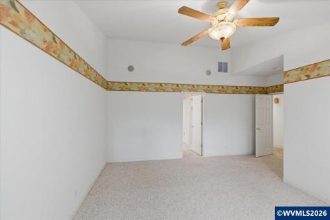 702 Castle Pines Drive N Keizer OR 97303