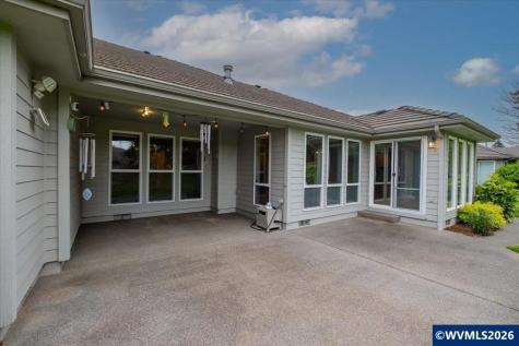 702 Castle Pines Drive N Keizer OR 97303