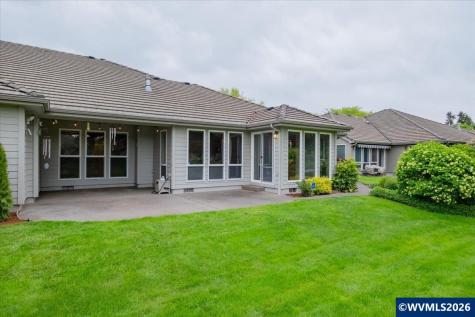 702 Castle Pines Drive N Keizer OR 97303