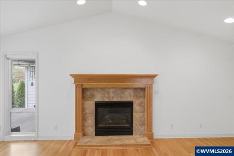 702 Castle Pines Drive N Keizer OR 97303
