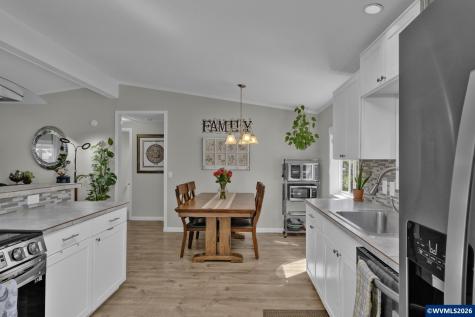 310 Chicago Street NE Albany OR 97321