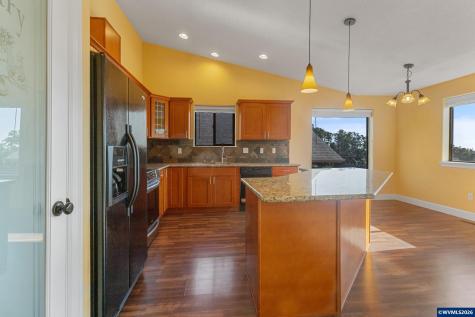 5648 Koda Street SE Salem OR 97306