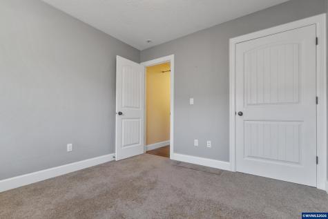 5648 Koda Street SE Salem OR 97306