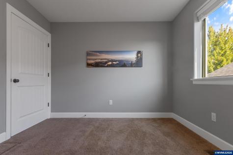 5648 Koda Street SE Salem OR 97306