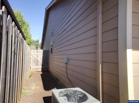 5648 Koda Street SE Salem OR 97306