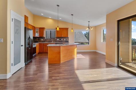 5648 Koda Street SE Salem OR 97306